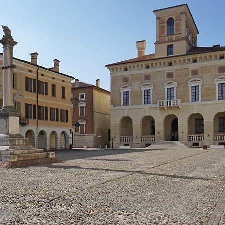 Toson D'Oro Bed & Breakfast Sabbioneta Buitenkant foto
