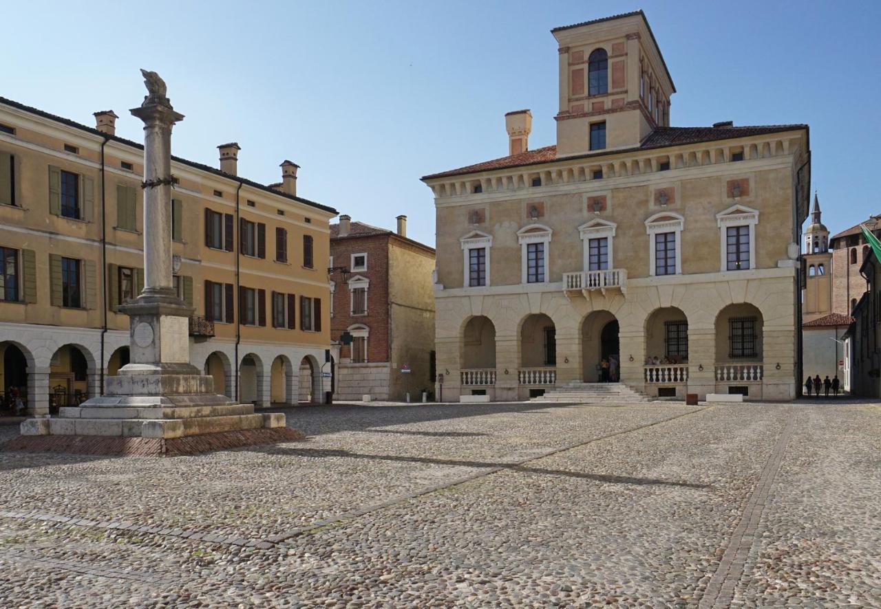 Toson D'Oro Bed & Breakfast Sabbioneta Buitenkant foto